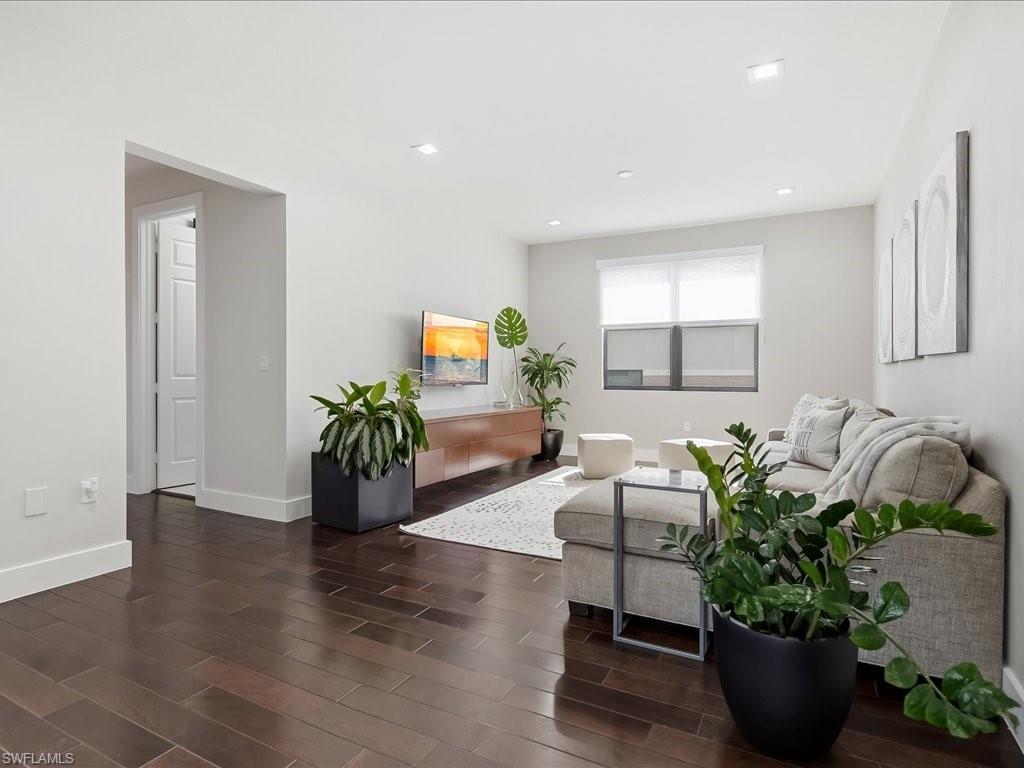 MARBELLA ISLES - Residential