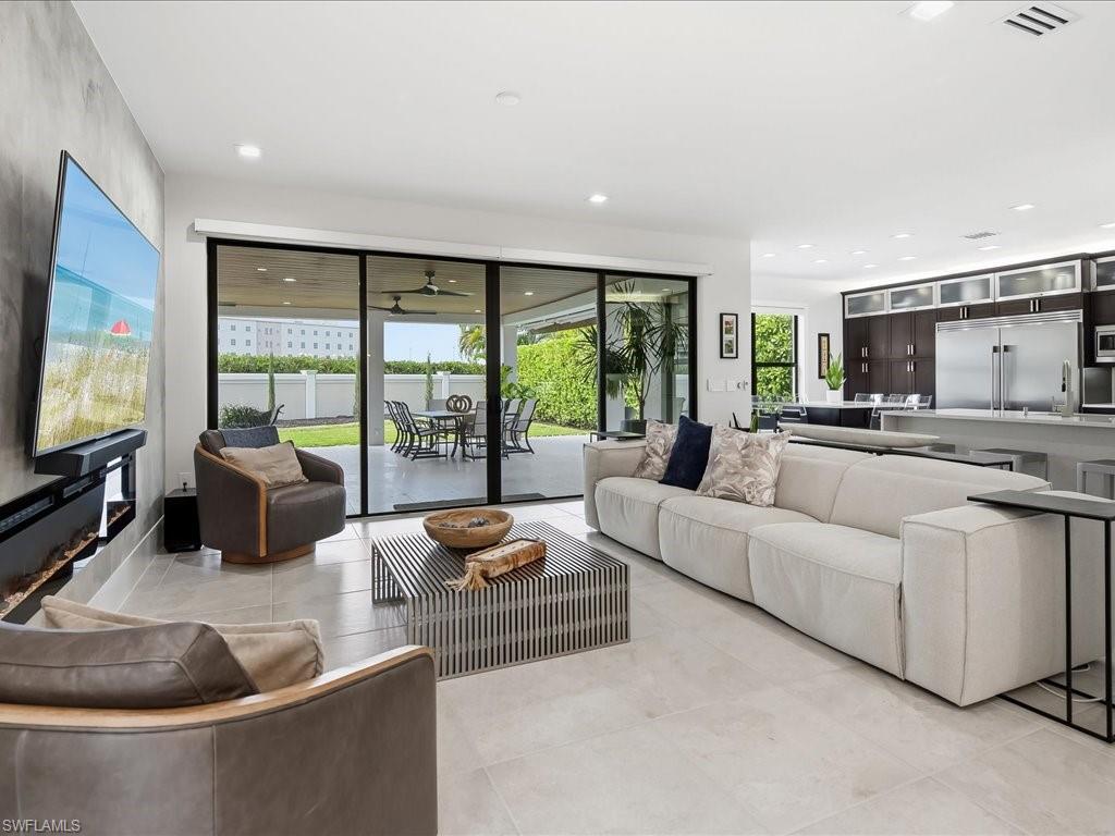 MARBELLA ISLES - Residential