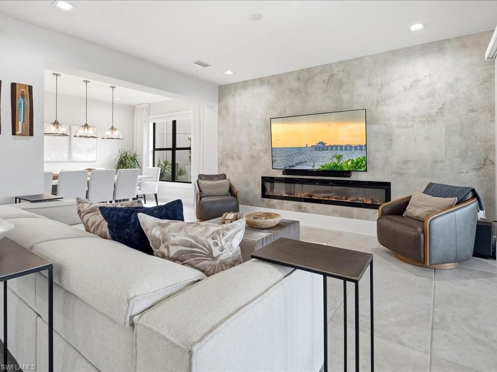 MARBELLA ISLES - Residential