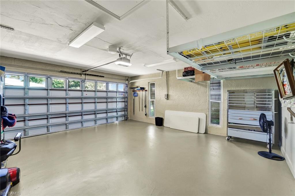 COCONUT RIVER - Residential