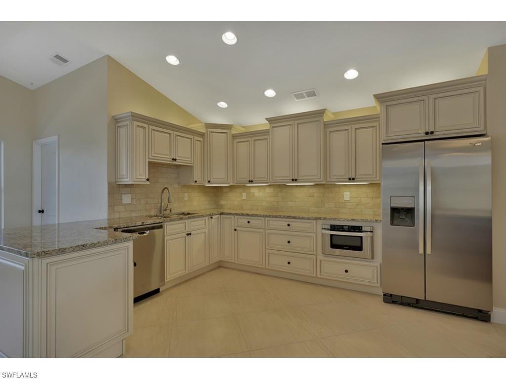 ROYAL TEE COUNTRY CLUB ESTATES - Residential