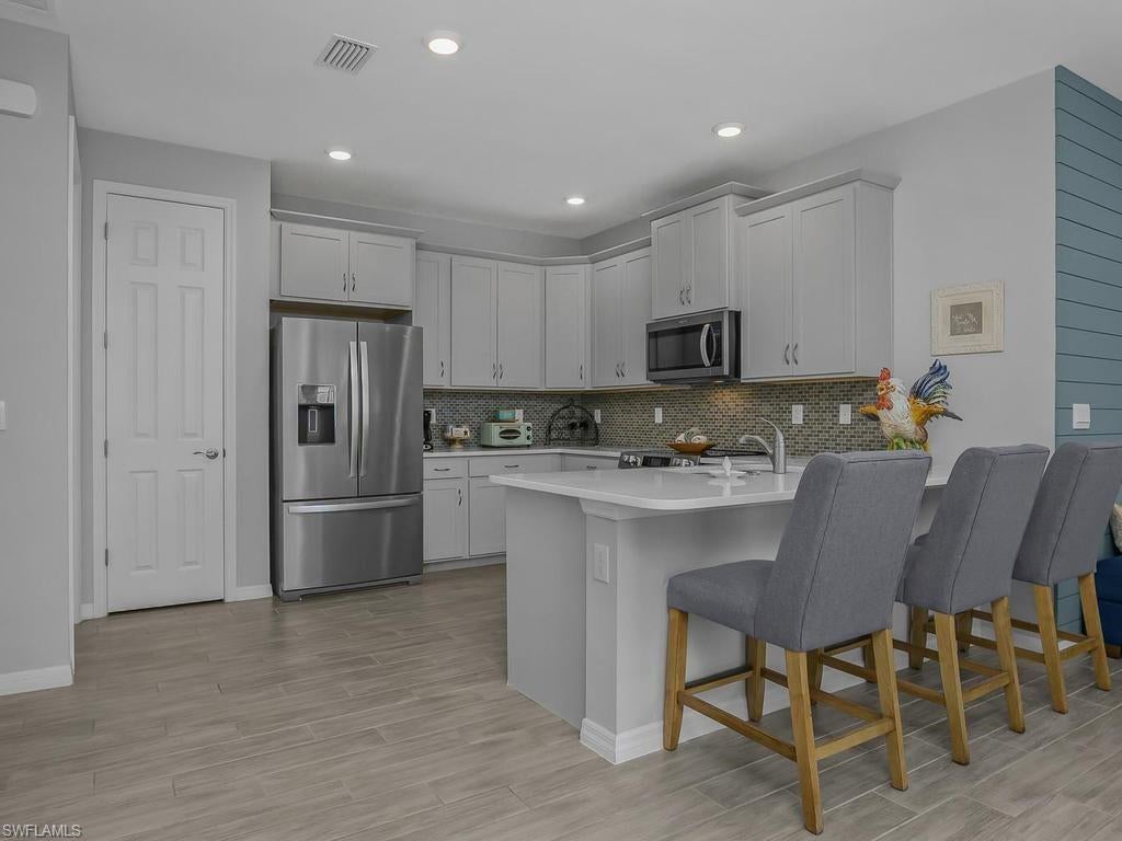 1220 Enbrook LOOP