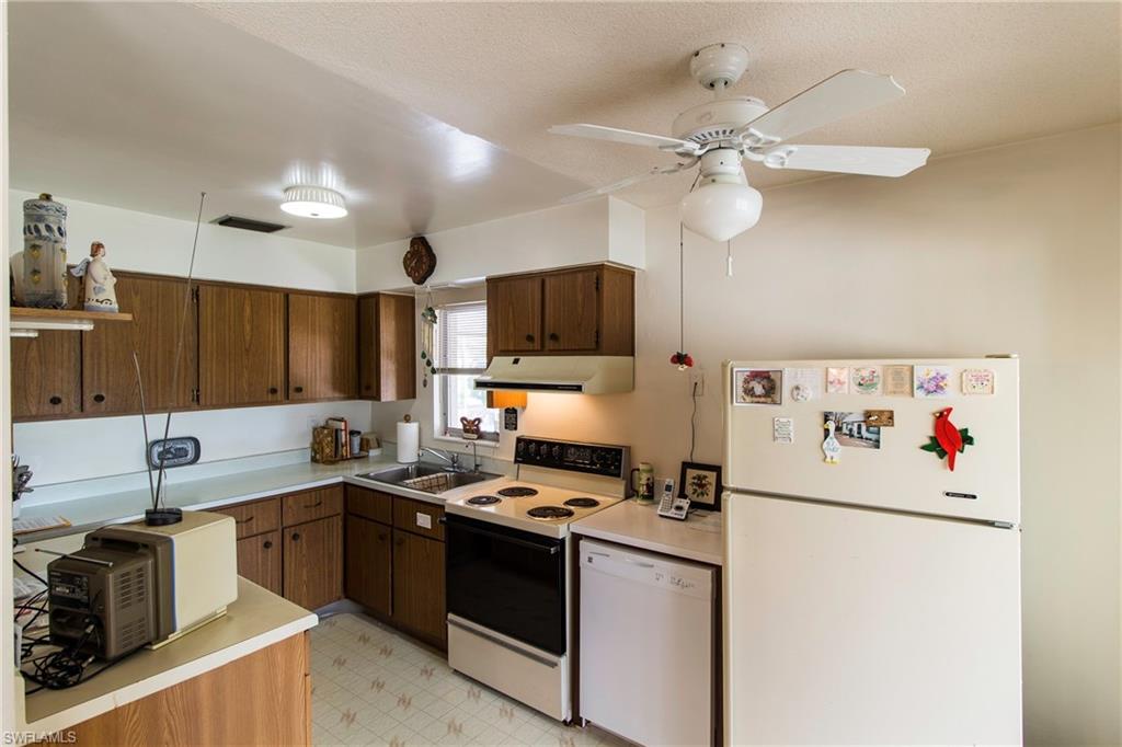 GOLFWOOD CONDO - Residential