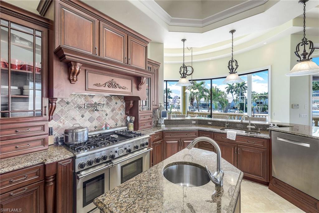 MARCO ISLAND - Residential