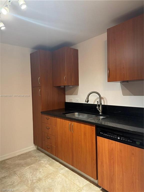 THE VILLAGE - Residential Lease