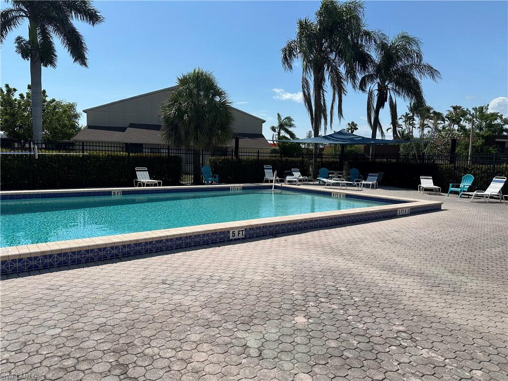 VILLAGE OF CEDARBEND - Residential