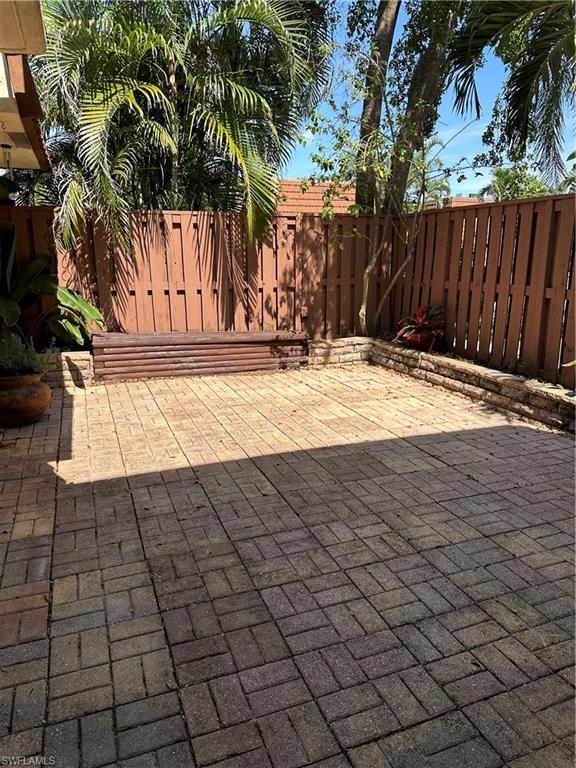 VILLAGE OF CEDARBEND - Residential