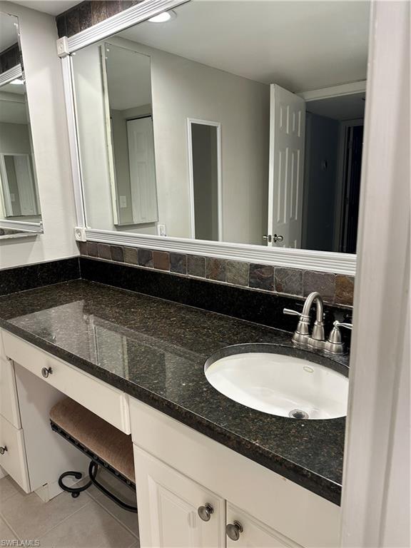 VILLAGE OF CEDARBEND - Residential