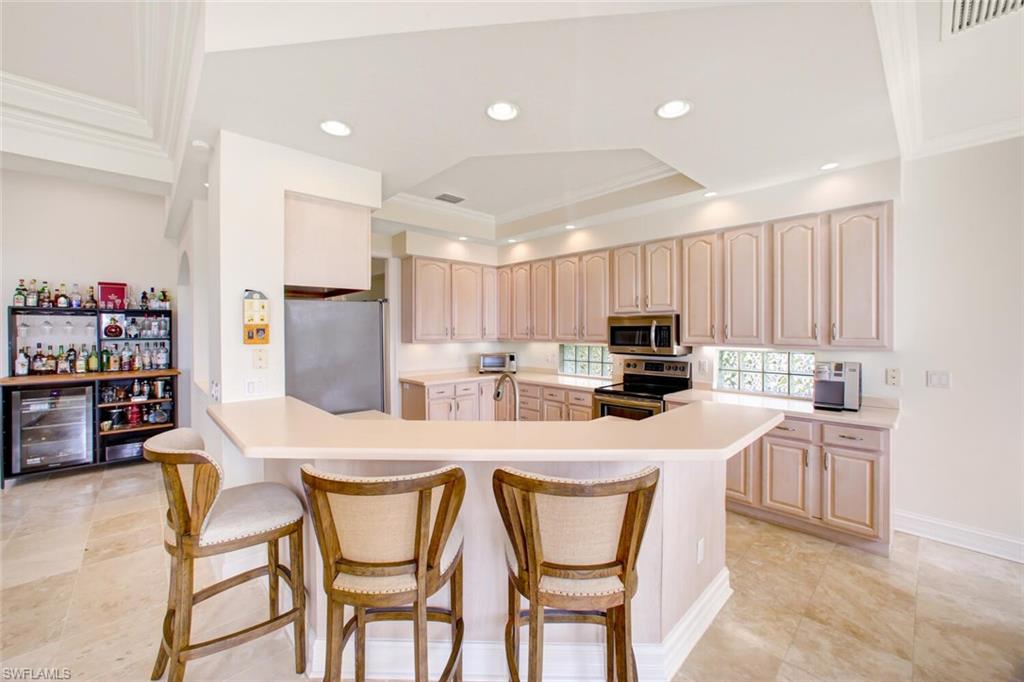 BAREFOOT BEACH - Residential