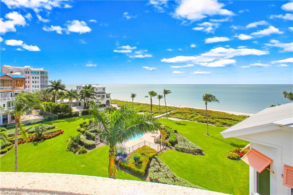 BAREFOOT BEACH - Residential