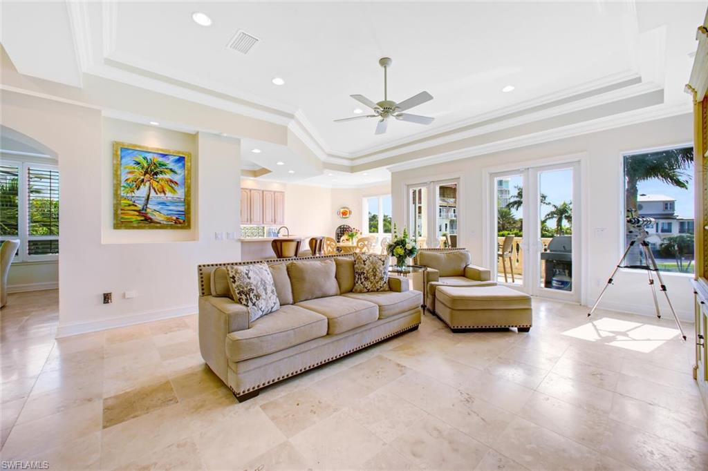 BAREFOOT BEACH - Residential