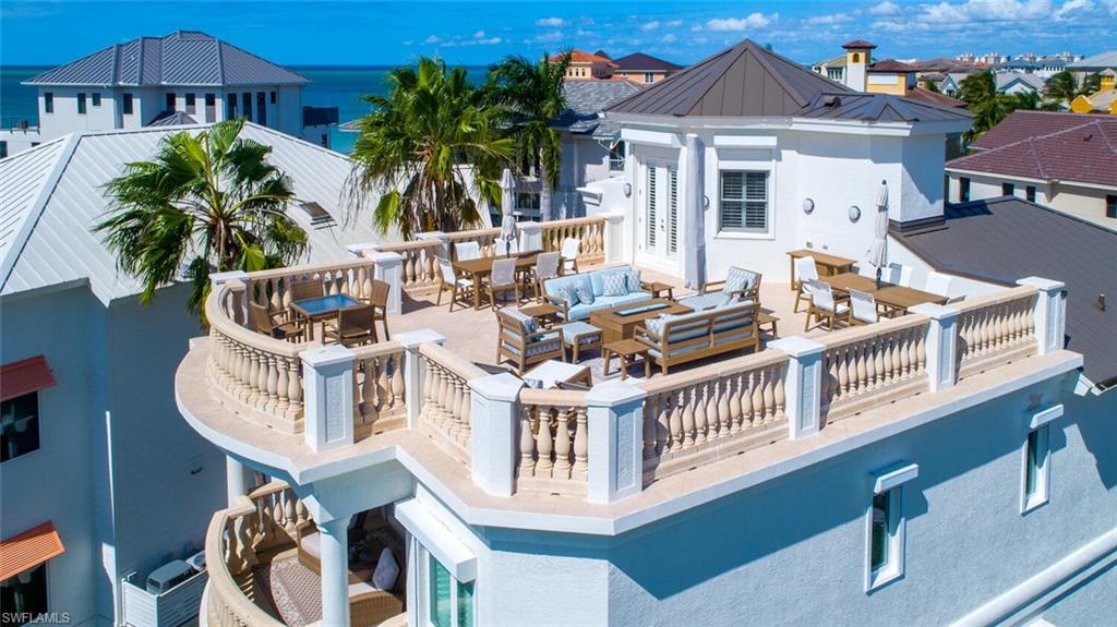 BAREFOOT BEACH - Residential