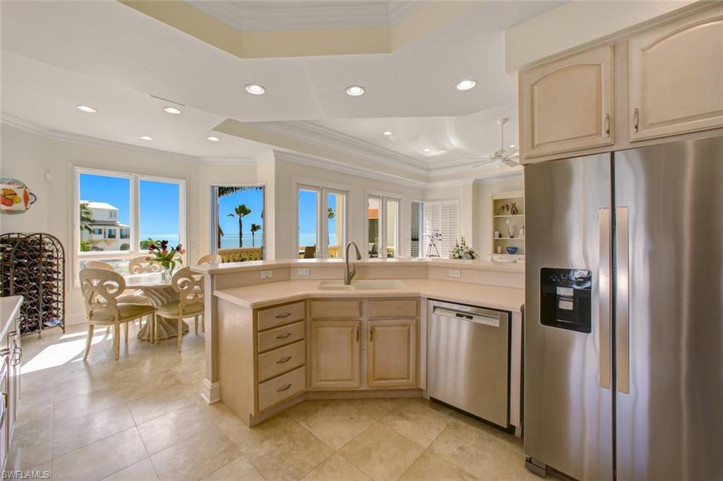 BAREFOOT BEACH - Residential