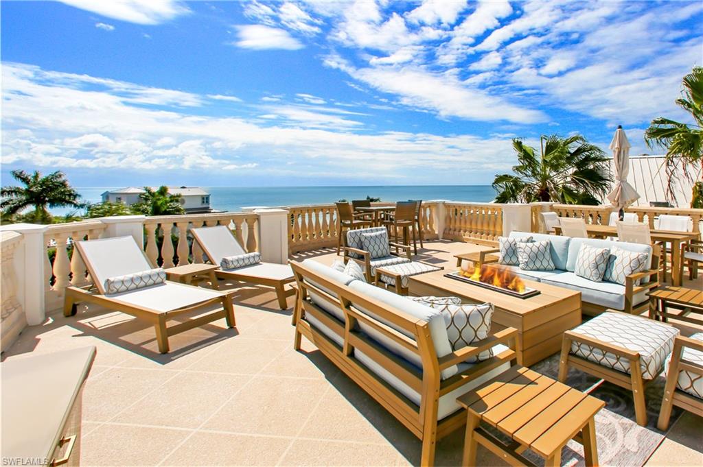 BAREFOOT BEACH - Residential