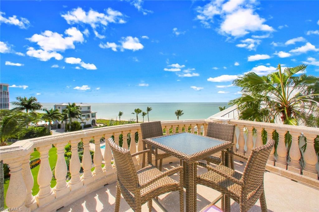 BAREFOOT BEACH - Residential