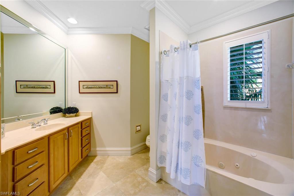 BAREFOOT BEACH - Residential