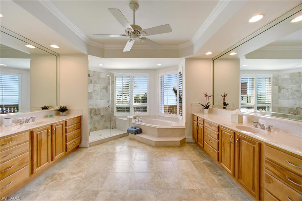 BAREFOOT BEACH - Residential