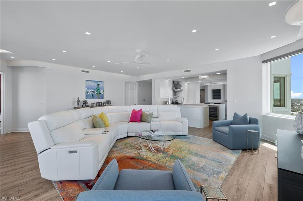 GRANDE PHOENICIAN - Residential