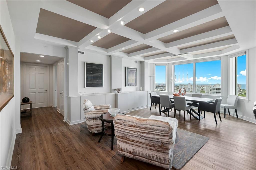 GRANDE PHOENICIAN - Residential