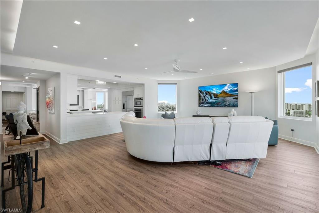 GRANDE PHOENICIAN - Residential