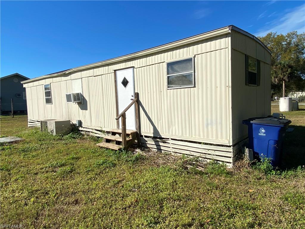 SUNCOAST ESTATES UNREC - Residential Lease