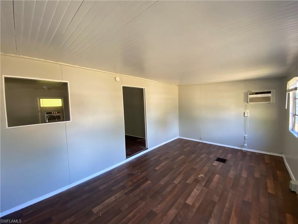 SUNCOAST ESTATES UNREC - Residential Lease