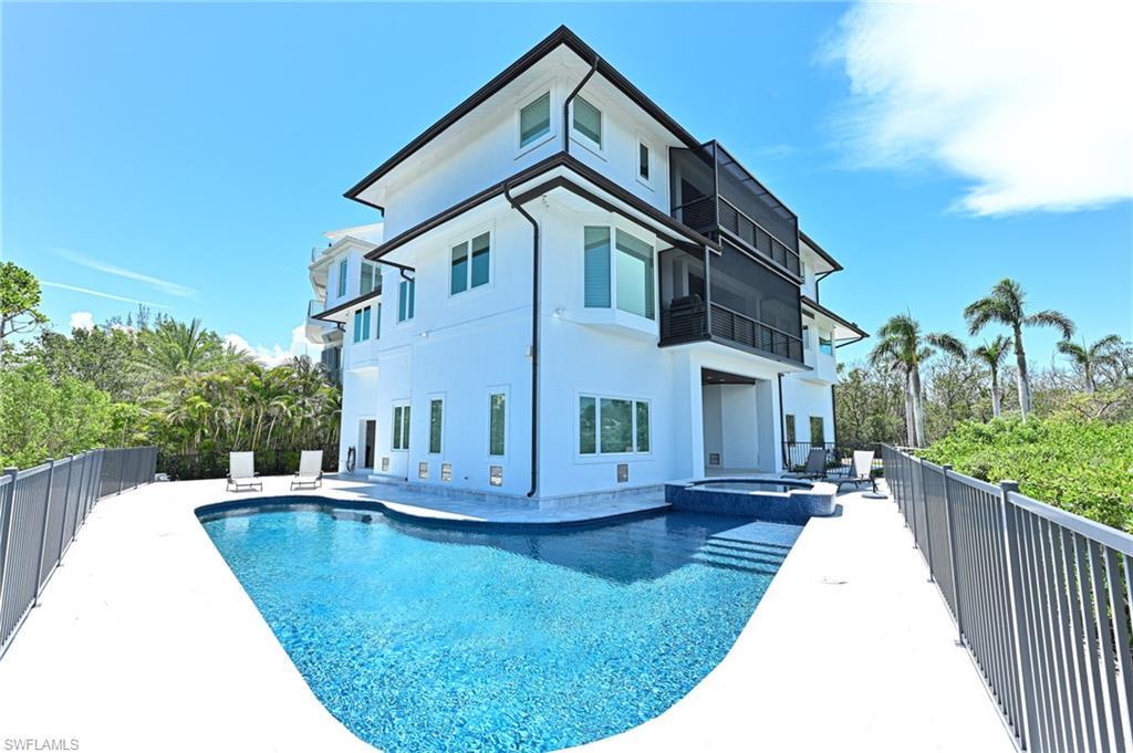 BAYFRONT GARDENS - Residential