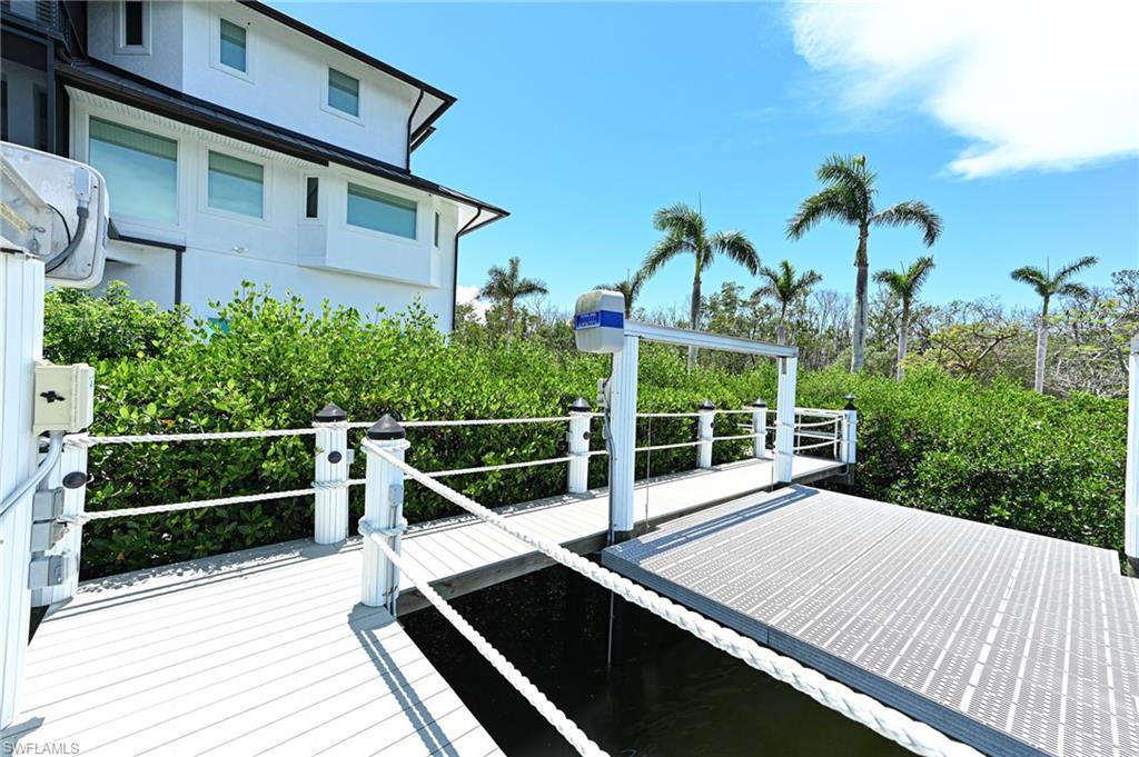 BAYFRONT GARDENS - Residential