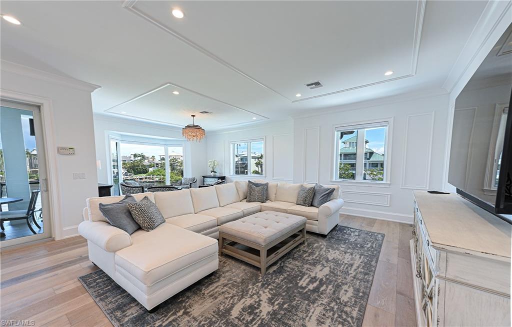 BAYFRONT GARDENS - Residential