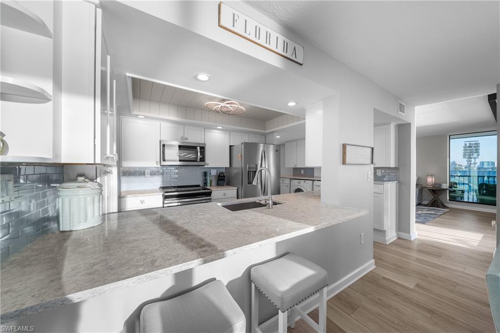 BAYSHORES - Residential