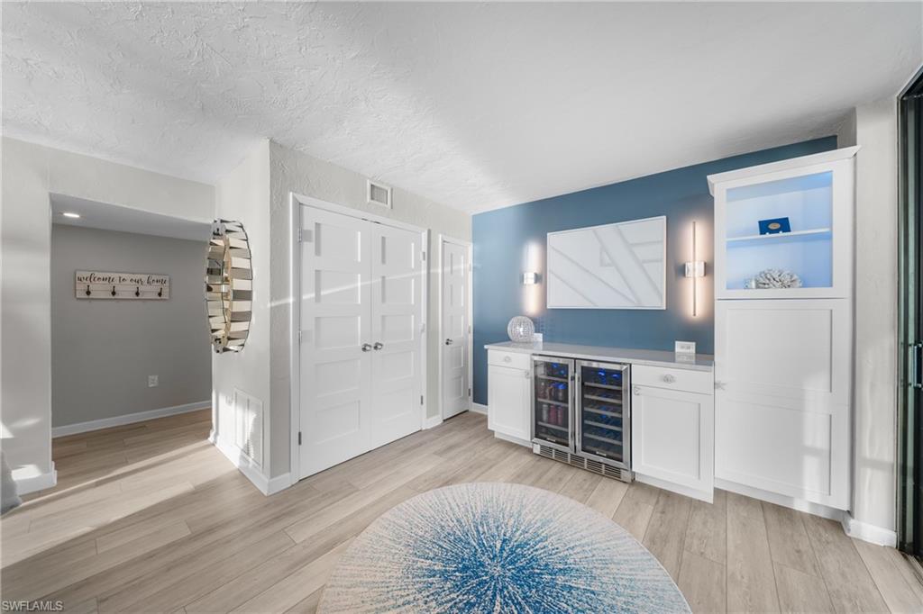 BAYSHORES - Residential