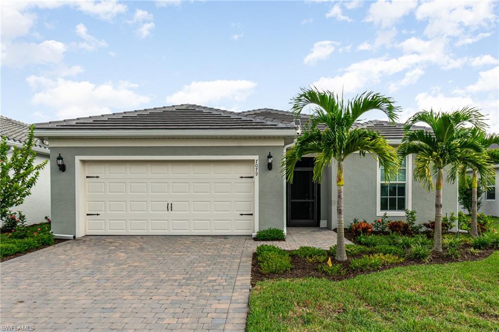 DEL WEBB OAK CREEK - Residential