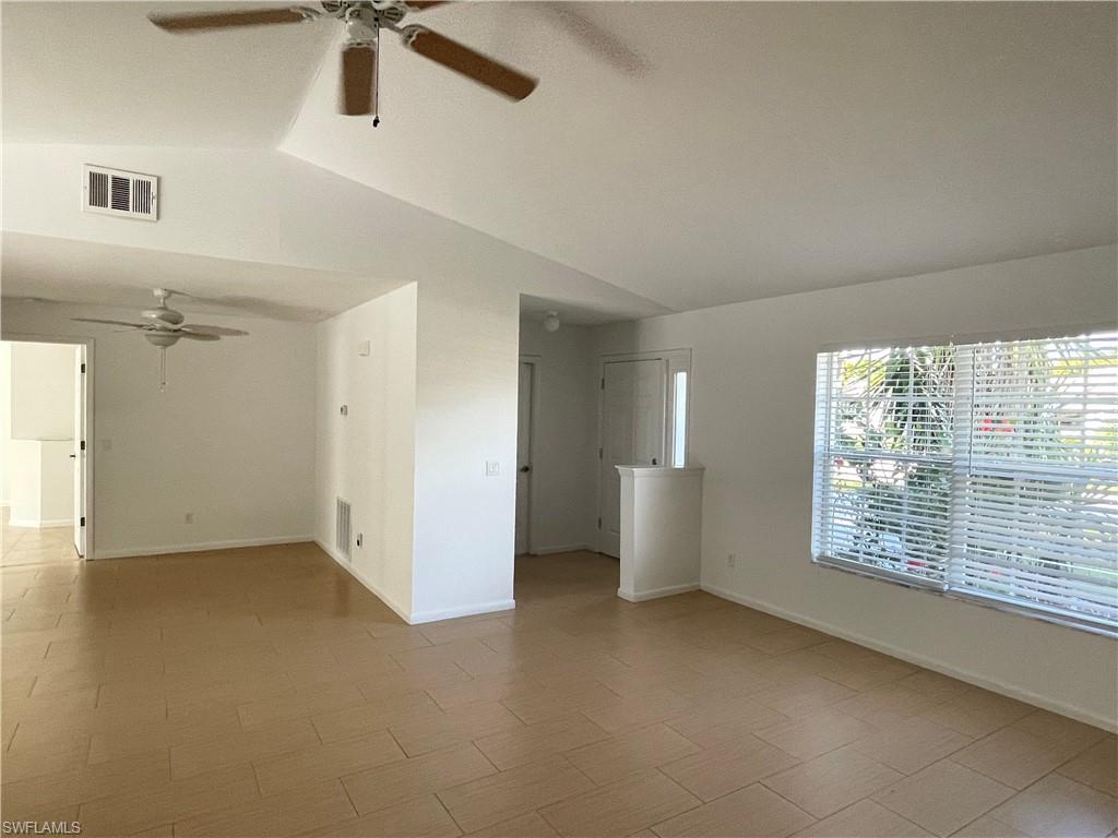 SAN CARLOS PARK - Residential