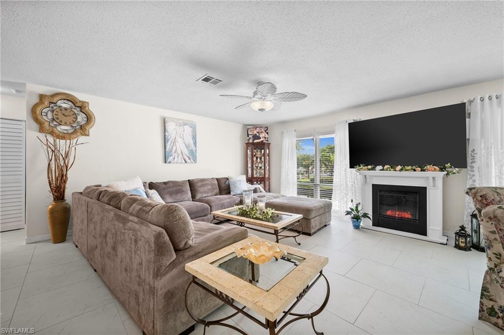 4251 Island CIR 3