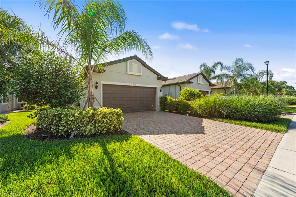 WINDING CYPRESS - Residential