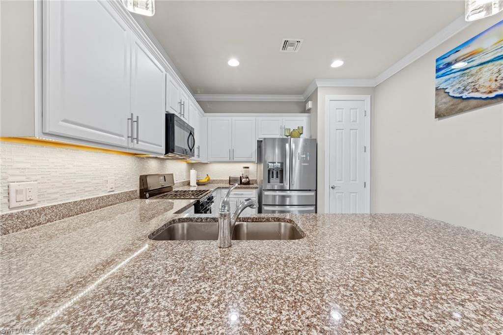 WINDING CYPRESS - Residential