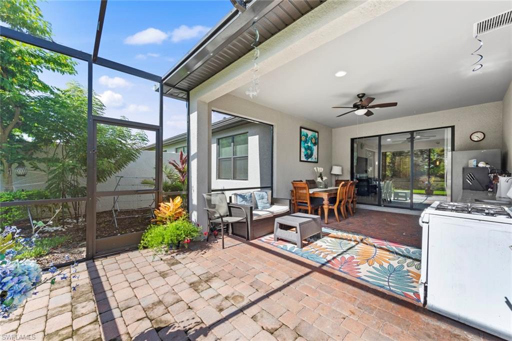 WINDING CYPRESS - Residential