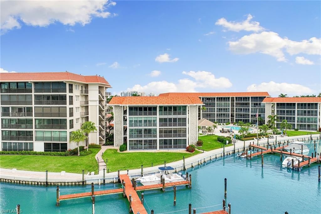 Photo of 222 Harbour DR #116, NAPLES, FL 34103 (MLS # 225071316)
