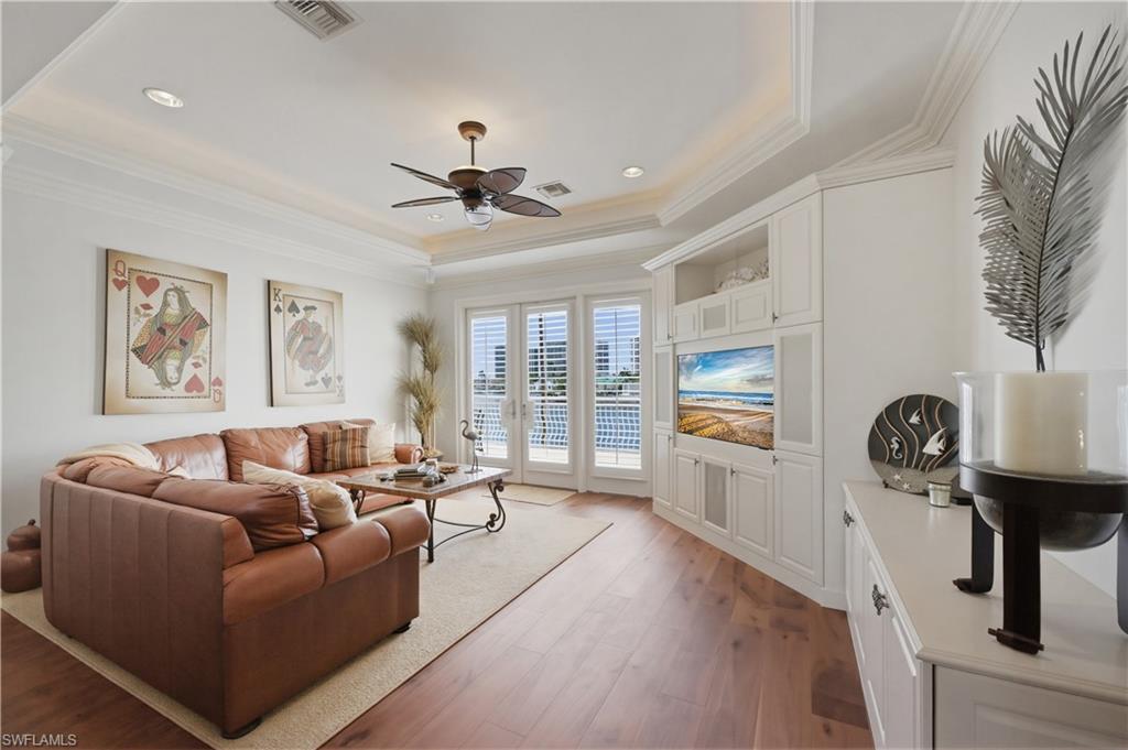 PARK SHORE - Residential