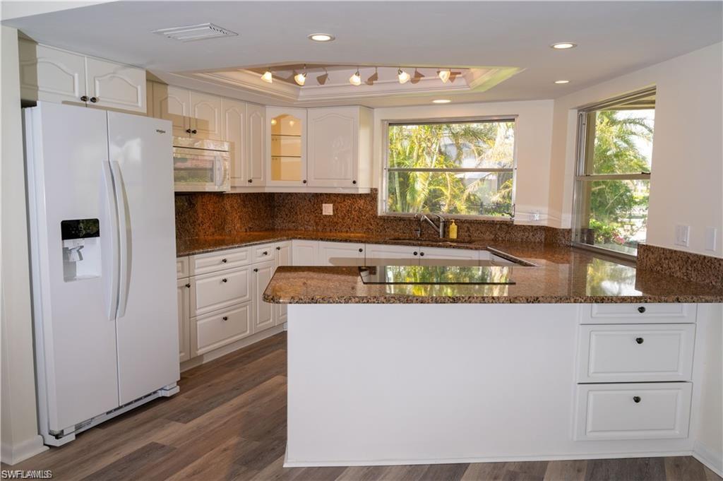 SUNSET COVE - Residential Lease