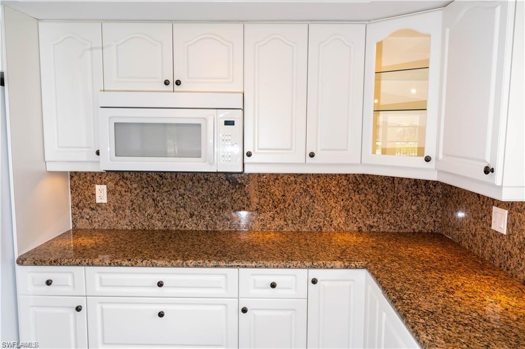 SUNSET COVE - Residential Lease