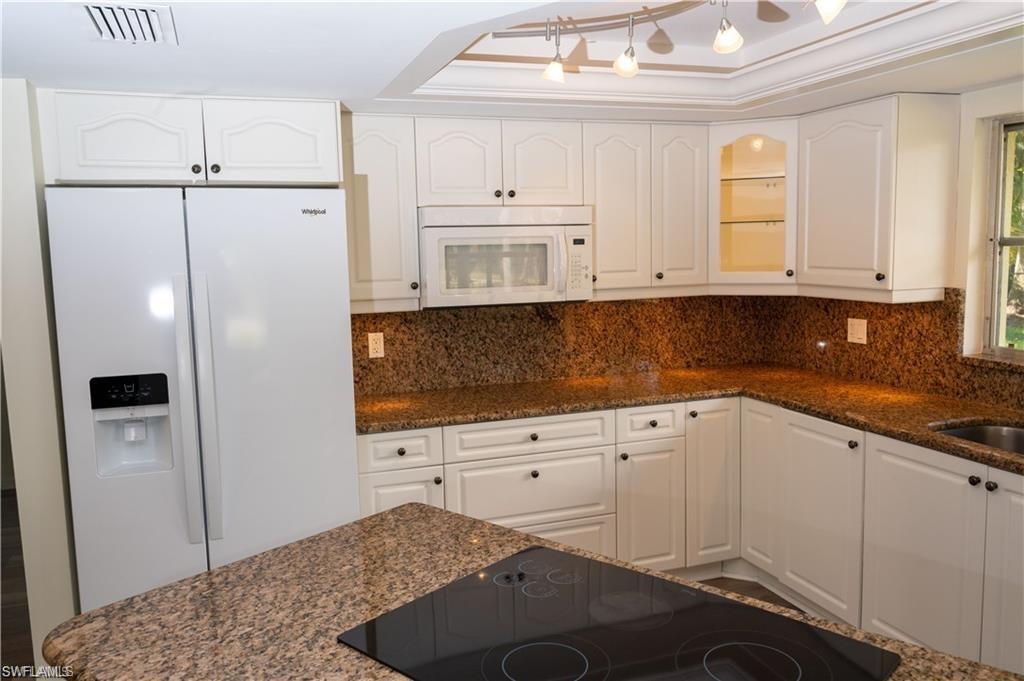 SUNSET COVE - Residential Lease