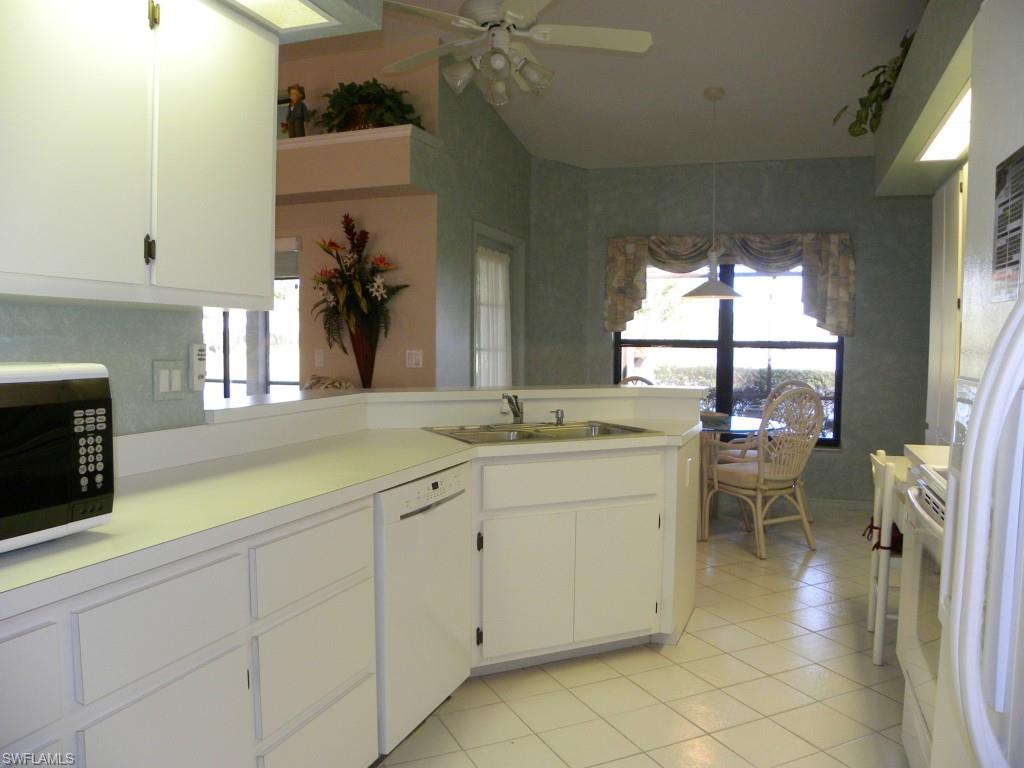 FOUNTAIN LAKES - Residential