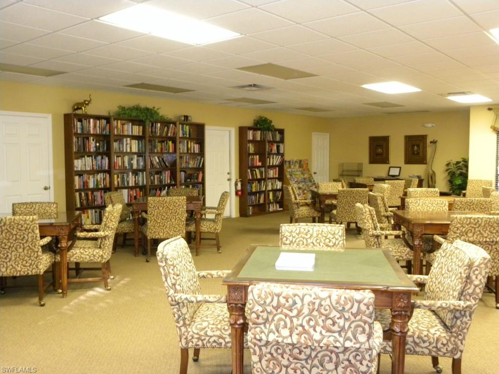 FOUNTAIN LAKES - Residential