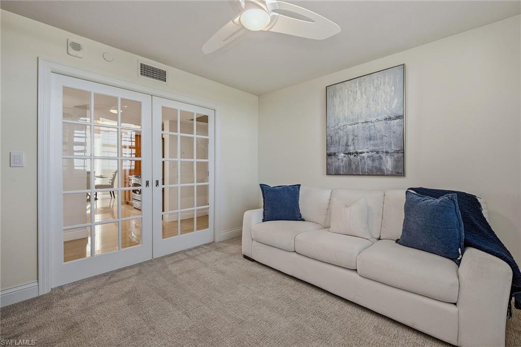 ST KITTS - Residential