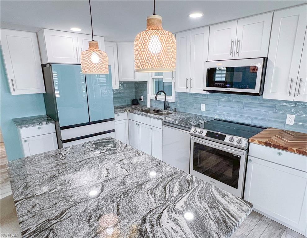 BAYSIDE ESTATES - Residential