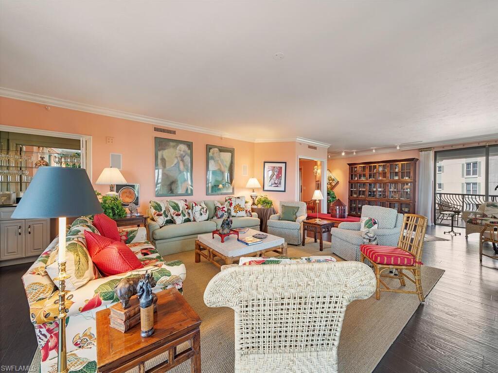 VIA DELFINO - Residential