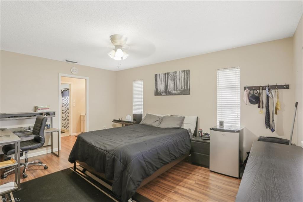 SAN CARLOS PARK - Residential