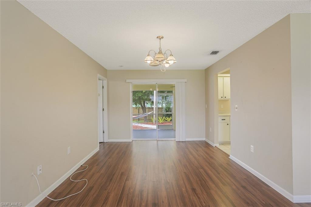 SAN CARLOS PARK - Residential