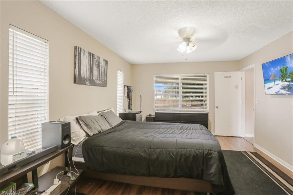 SAN CARLOS PARK - Residential